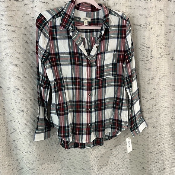 Women's Cotton Plaid Button-Front
Shirt - Picture 3 of 9